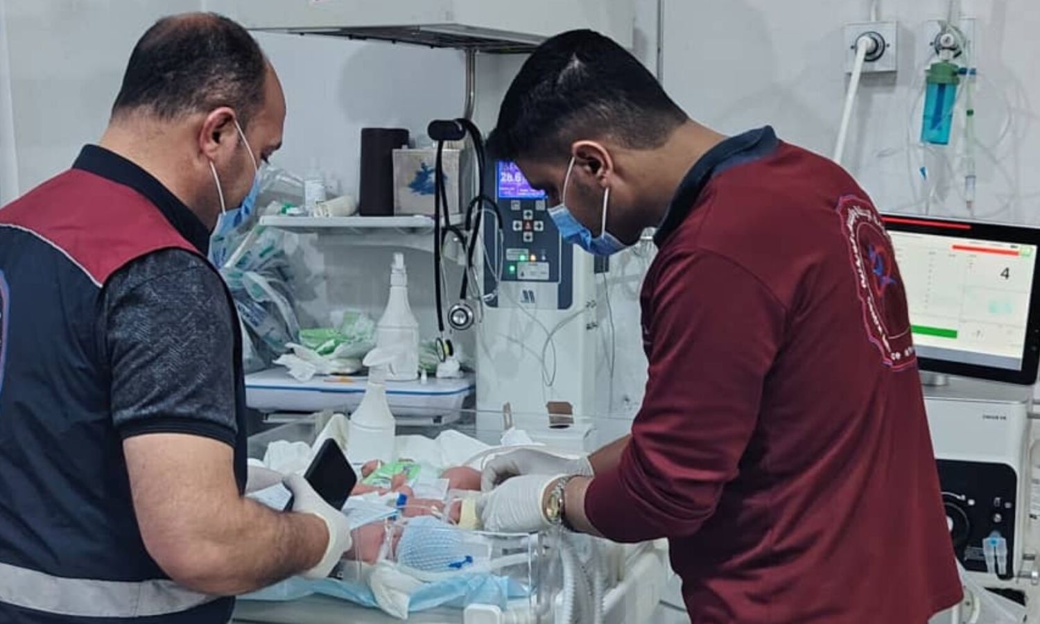 A woman gave birth to six children in northern Idlib - May 18, 2025 (Central Referral and Ambulance System)